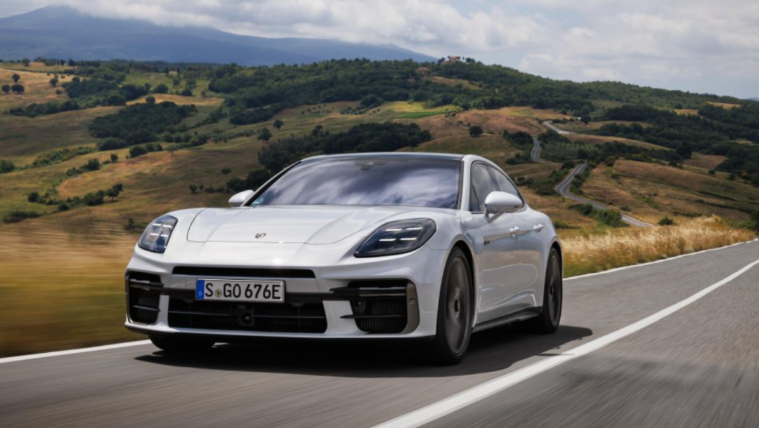 保时捷营业利润暴跌99%，卖最好的燃油Macan却要停产