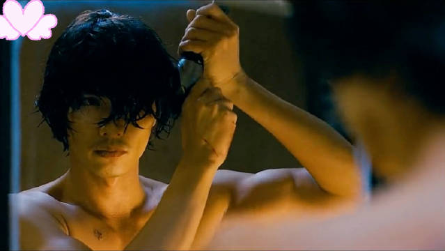 元斌因为长相太好看，他被誉为南韩唯一一位能与木村拓哉颜值对打的男星！