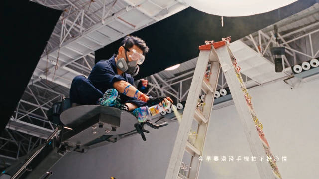 陶喆新单MV释出，与9119只DT公仔传递爱的力量