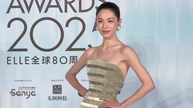 王耀庆回应贴脸开大钟楚曦称台词卡壳，否认调侃抢C位