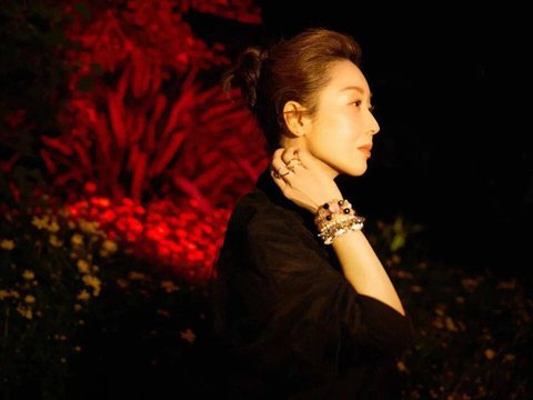 50+孙悦梓潼舞台状态惊艳全网！自律的女神，连下颌线都是顶配