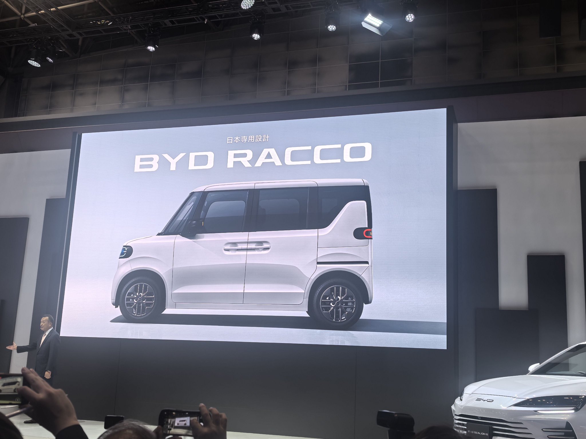 2025东京车展｜比亚迪首款K-Car亮相，铃木：压力山大