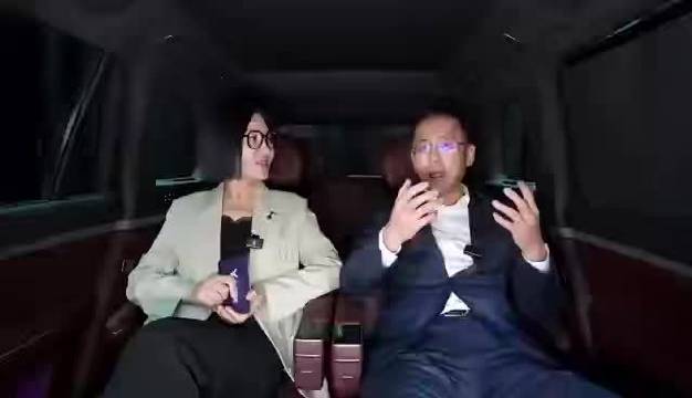 岚图泰山首搭鸿蒙语音大模型，连续对话解放驾驶双手