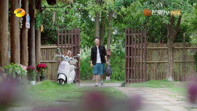 好友@任重 @黎星-Li @我是华宵一 和戏剧人@李腾飞ltfest