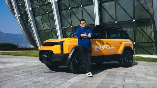 奇瑞风云X3L新能源方盒子车型雁栖湖试驾