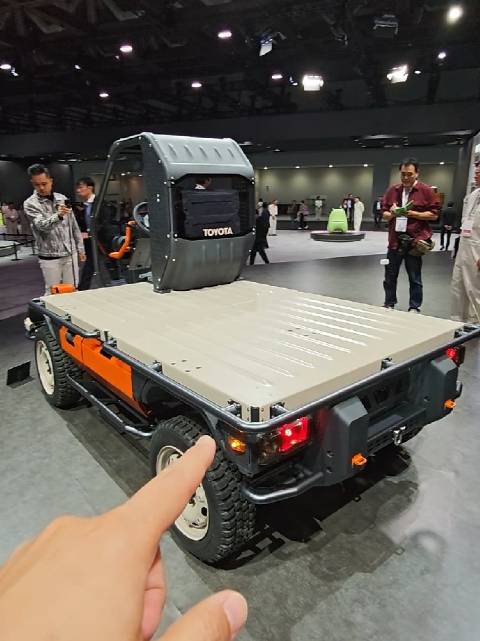 丰田给南非兄弟们专门研发出了积木车