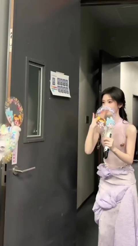 鞠婧祎遭马可惊吓蔡文姬护花