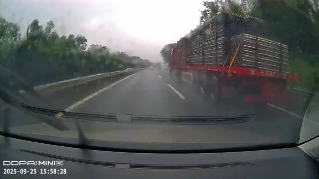 问下各位，这种情况是视频车的责任吗？