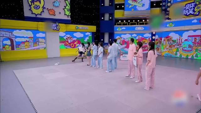 海涛维嘉看青涩短片落泪，王韵琳组回忆杀感动全场