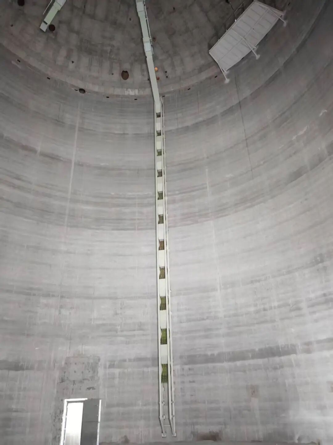 折返式降碎装置