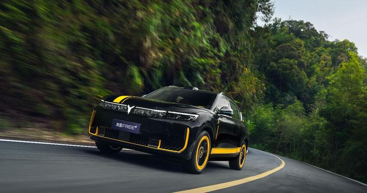 27.99万起售，个性化与驾控双突破，岚图FREE+运动定制版上市