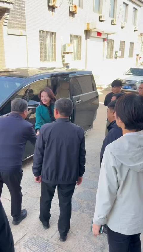 我去，王治郅去我老家做宣传了，我老家山西临汾汾城古建筑群欢迎大家