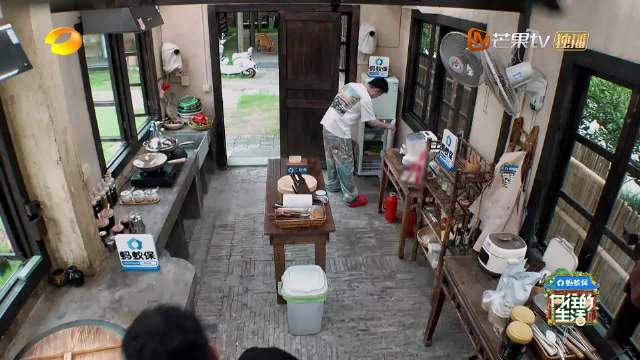 任重连发五语气词回应花雕酒西红柿炒鸡蛋