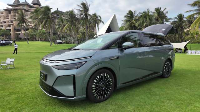 小鹏X9增程版首发，三折叠空间设计不变