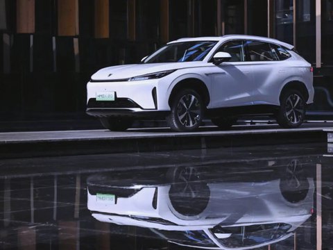 2025超值首选！荣威D5X DMH打造10万级插混SUV全能标杆