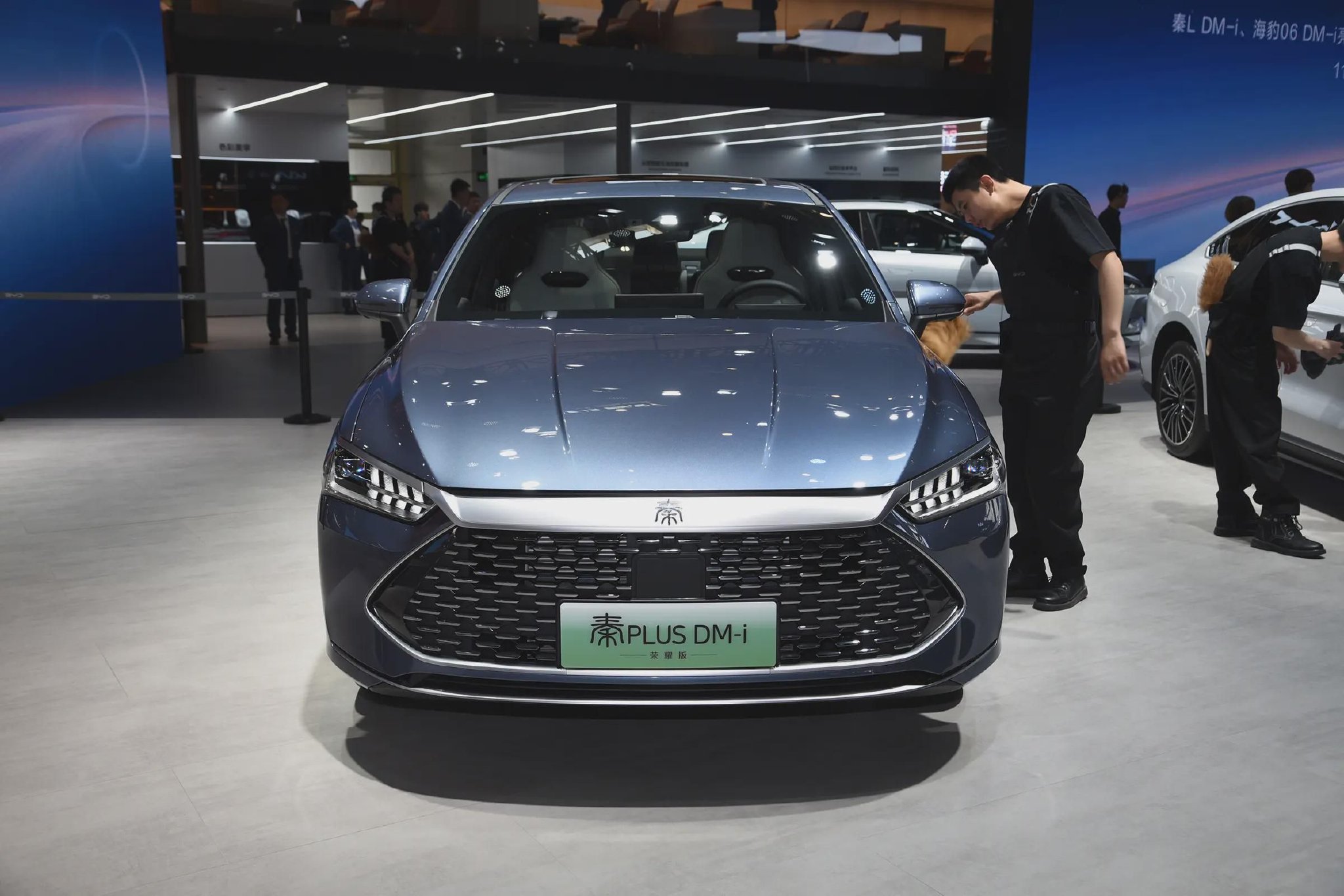 比亚迪10月各车型销量公布：钛7破2万成爆款，仰望U8环比大涨62%