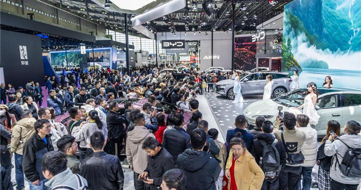 政企联动促消费，长沙国际车展启动“万人汽车团购会”