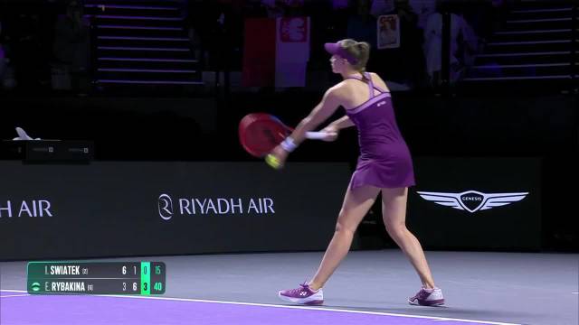 莱巴金娜逆转斯瓦泰克，首进WTA年终总决赛四强