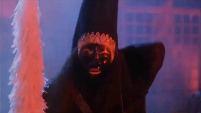 大哥，你对大脚在下面全穿帮了！