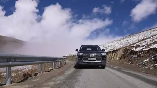 奇瑞第五代瑞虎8携8155芯片、制氧机进藏，10万级燃油SUV主打电感体验