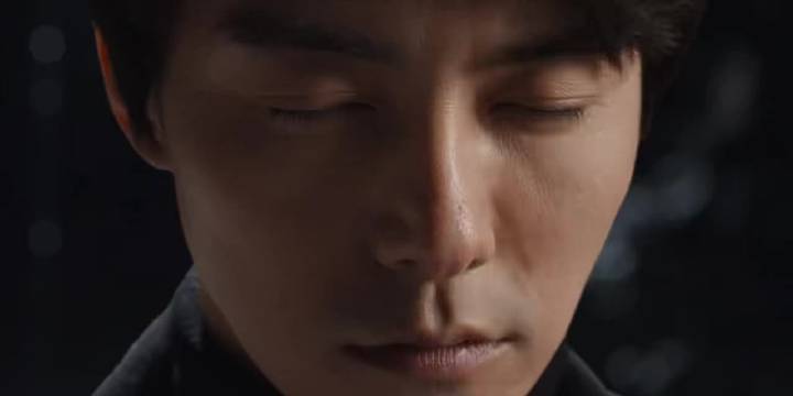 马天宇素颜出镜演技在线，三人行时空叙事逻辑严谨