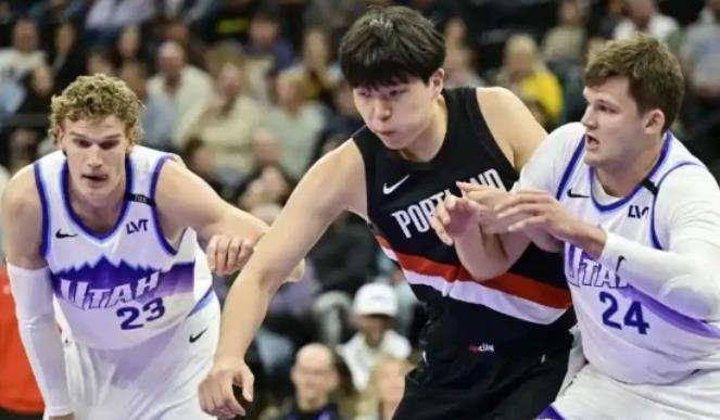 杨瀚森表现不佳，徐静雨直播开喷，朱芳雨评价十分中肯