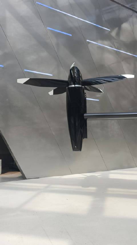 小鹏汇天展示A868飞行汽车，未来3～5年上市售价超200万