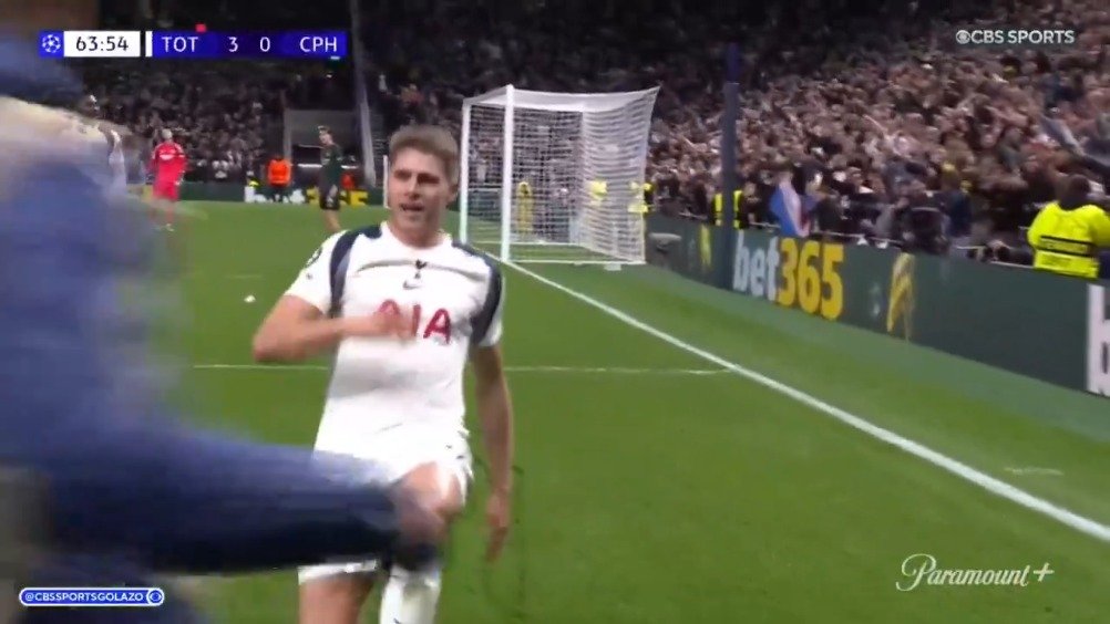 热刺4比0大胜哥本哈根，范德文连过6人破门