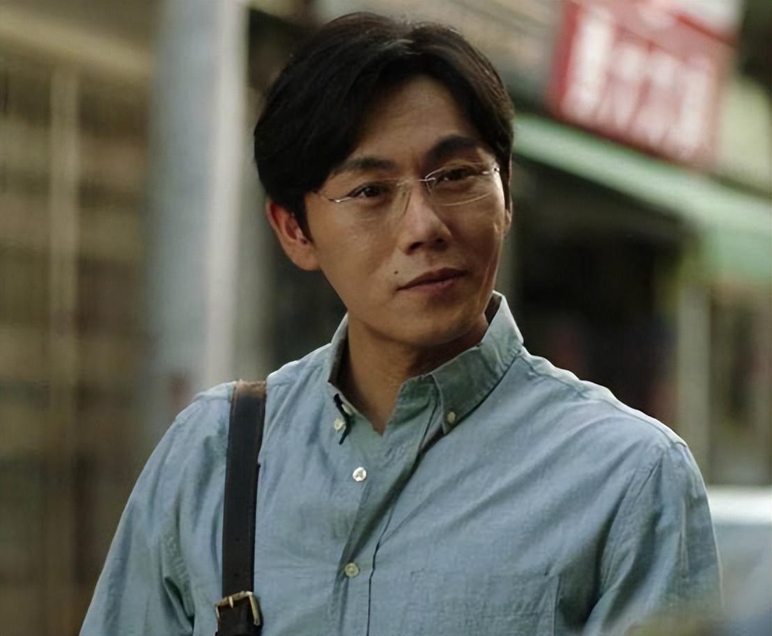 本以为是烂剧，上线就夺热度第一，《三人行》又把奇幻剧玩成爆款