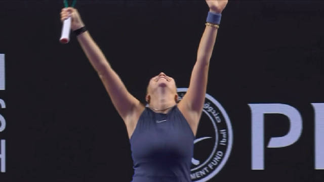 阿尼西莫娃逆转斯瓦泰克，首进WTA总决赛四强