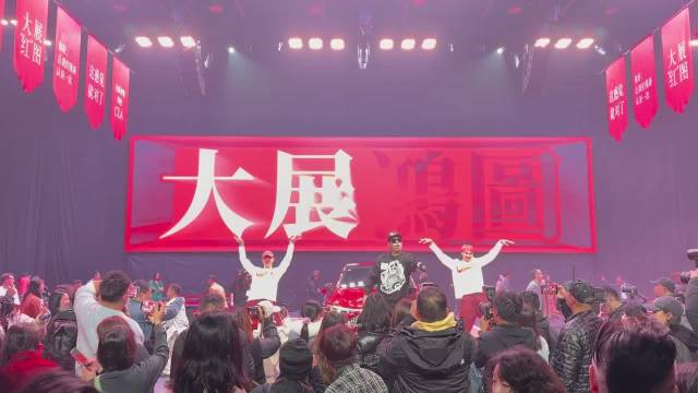 奔驰CLA纯电上市售25.9万起，揽佬献唱定制版《大展宏图》