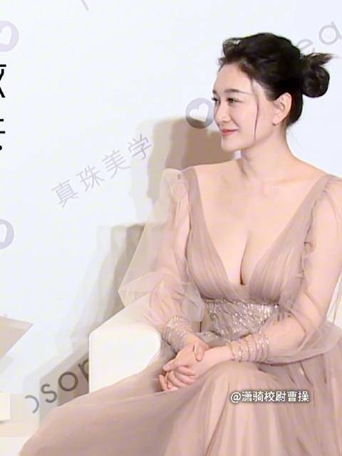 李小冉采访名场面 自己都害羞了