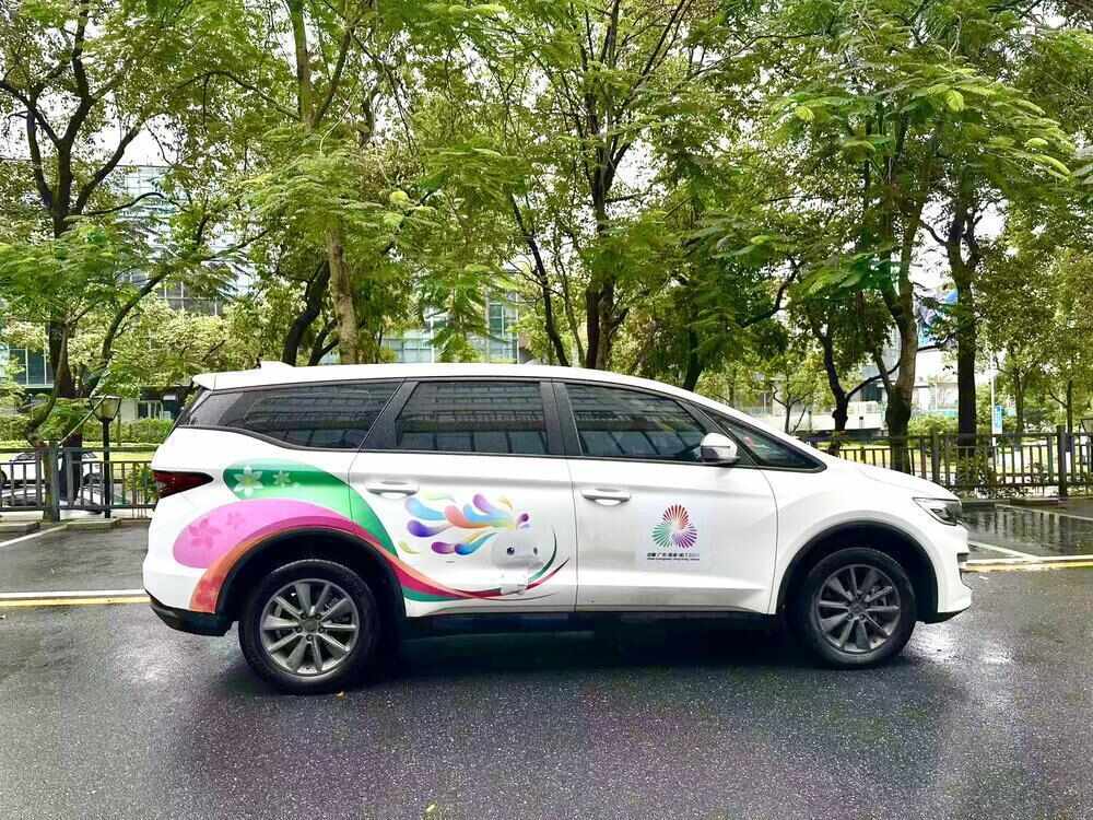 网约车平台多款车型投入广东赛区，包括157辆无障碍车
