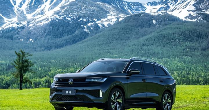 揽巡内饰全触感软包，告别硬塑料廉价感！