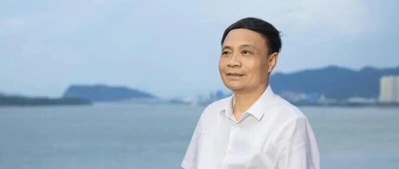 罗日新：写出家乡所有的可敬可爱，写出自己所有的激情