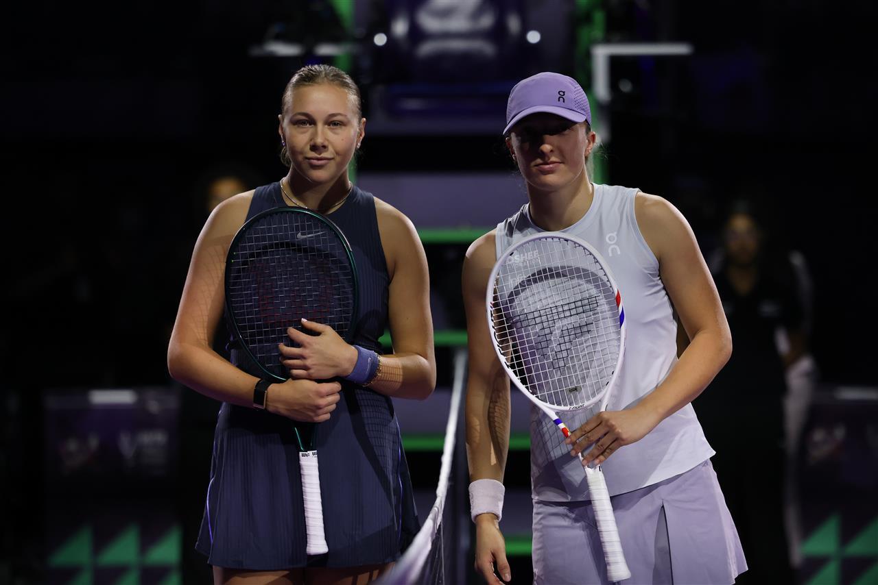 阿尼西莫娃淘汰斯瓦泰克晋级总决赛四强，她说“我一点不惊讶”