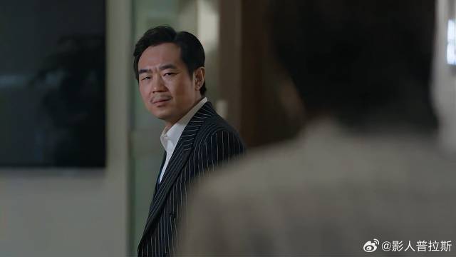 大鹏在公司日益变强，一个眼神，下属秒懂他的意思！