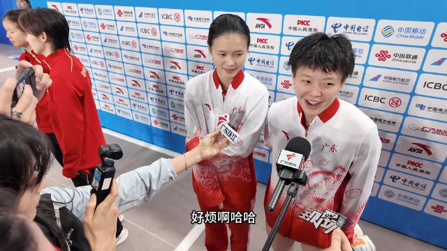陈艺文夺冠后遭队友搞笑采访，直言好烦