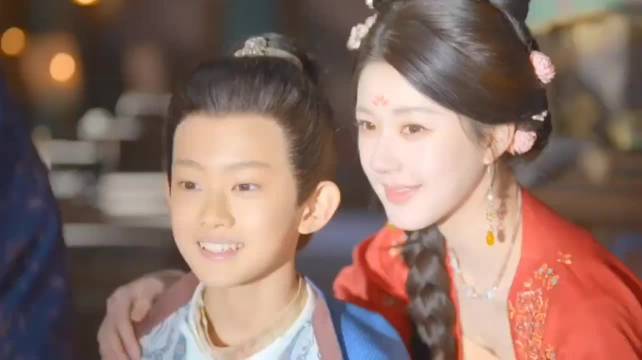 弟弟死了 阿姐答应他开店要穿红衣服 前面铺垫我都要哭死了 赵露思