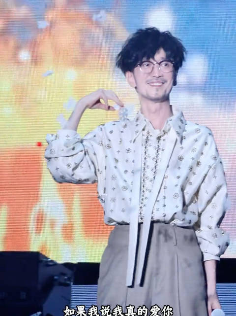 立冬听周传雄《冬天的秘密》，唱透暗恋心事