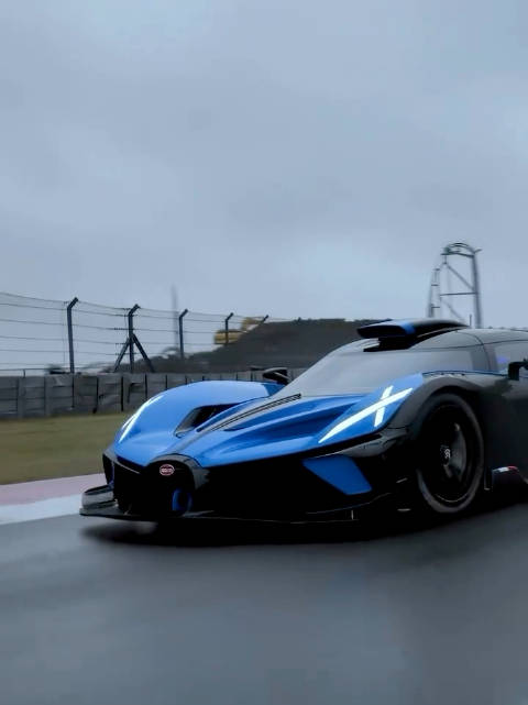 布加迪Bolide亮相，全碳外壳与空气动力学设计凸显赛道基因