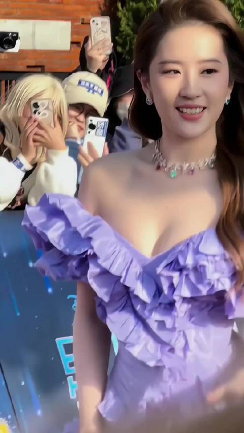 刘亦菲出演迪士尼花木兰全球获赞