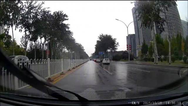 视频：最懵的应该是雅阁车主吧？