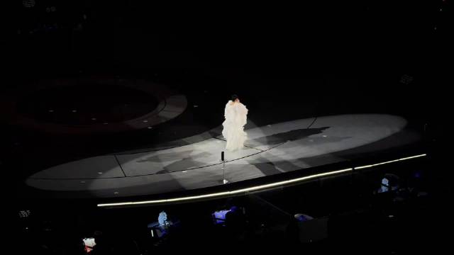 刘若英谈44岁怀孕经历，现场演唱《一辈子孤单》