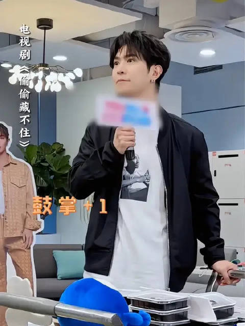 马伯骞扫楼现场被男粉喊哥哥的反应好害羞，喊妈是什么情况？