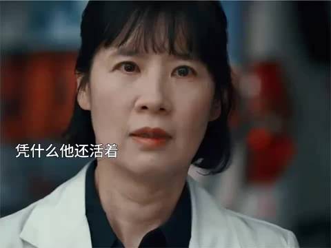 遇到行为奇怪的人最好别吭声，快速走掉别回头