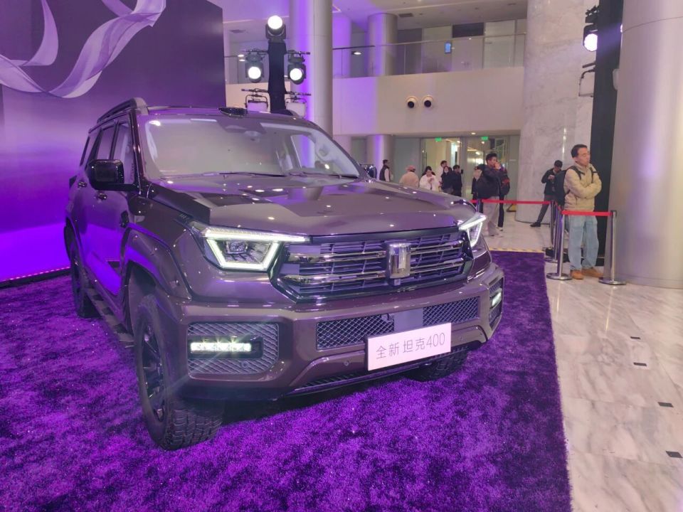 全新坦克400售24.98万起，提供3种动力可选