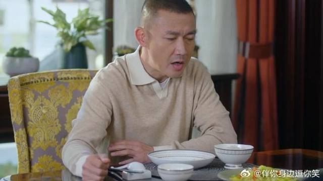 时宴亲手把铭豫交给姐夫 有很多人以为，时宴逃避责任！