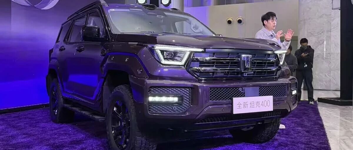 2.0T、1195牛·米，零百加速4.3秒，硬派越野SUV，这仨“壮汉”你选谁？