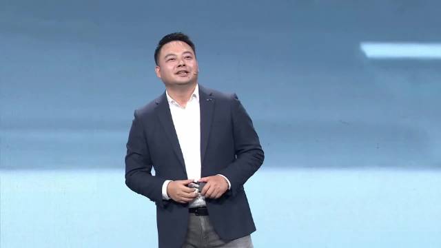 第五代瑞虎8演示180°极限甩尾,李学用详解操控技巧